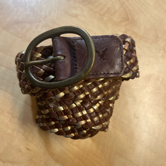 American Eagle Leather Braided Belt
Brown and gold with Bronze belt buckle - Picture 1 of 8